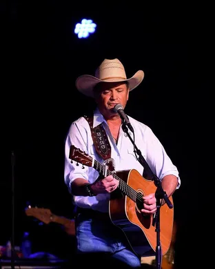 Tracy Byrd Thackerville